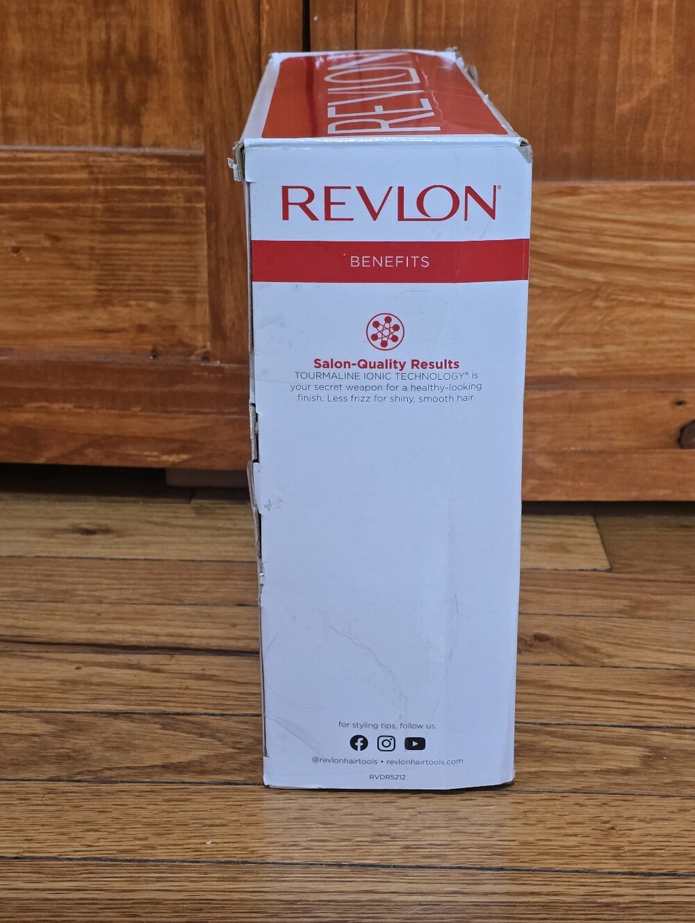 Revlon Pro Collection One Step Hair Ionic Dryer and Brush Styler - Picture 7 of 7